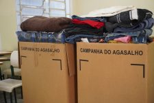 campanha-do-agasalho-arrecada-roupas-e-cobertores-em-porto-real;-saiba-como-doar