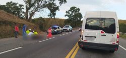 motociclista-bate-em-van-que-transportava-pacientes-na-lucio-meira,-em-barra-do-pirai