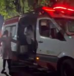 ambulancia-do-samu-e-usada-durante-festa-de-recepcao-de-calouros-em-angra-dos-reis;-veja-video