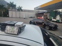 tres-pessoas-sao-presas-com-10-kg-de-cocaina-escondida-no-carro-em-angra-dos-reis