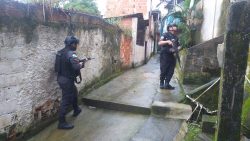 policia-militar-realiza-operacoes-contra-o-trafico-de-drogas-em-angra-dos-reis-e-resende