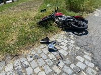 motociclista-fica-ferido-em-acidente-com-caminhao-de-concreto-na-via-dutra,-em-barra-mansa