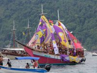 tradicional-procissao-maritima-agita-mar-de-angra-dos-reis-no-primeiro-dia-de-2024;-fotos