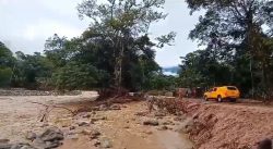 temporal-alaga-ruas-e-invade-casas-em-angra-dos-reis