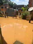 chuva-forte-alaga-ruas-e-agua-invade-casas-em-barra-do-pirai