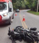 motociclista-morre-em-acidente-com-carro-na-rj-145,-em-pirai