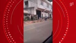 enxame-de-abelhas-assusta-moradores-em-barra-do-pirai;-veja-video