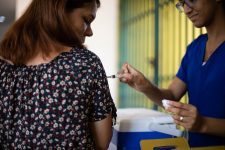 volta-redonda-recebe-nova-remessa-de-doses-e-retoma-vacinacao-contra-a-gripe