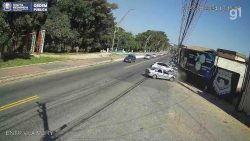 video:-batida-entre-dois-carros-deixa-feridos-em-volta-redonda