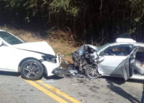 mulher-morre-e-outras-tres-pessoas-ficam-feridas-em-acidente-com-dois-carros-na-rj-155,-em-rio-claro