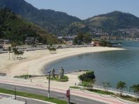 praia-do-anil,-em-angra-dos-reis,-volta-a-ficar-propria-para-banho-apos-24-anos,-diz-inea