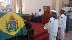 corpo-de-dom-antonio-orleans-e-braganca,-‘principe-imperial’-e-bisneto-da-princesa-isabel,-e-enterrado-no-rj