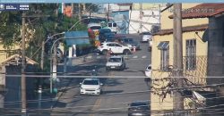 duas-pessoas-ficam-feridas-em-batida-entre-carro-e-moto-em-volta-redonda